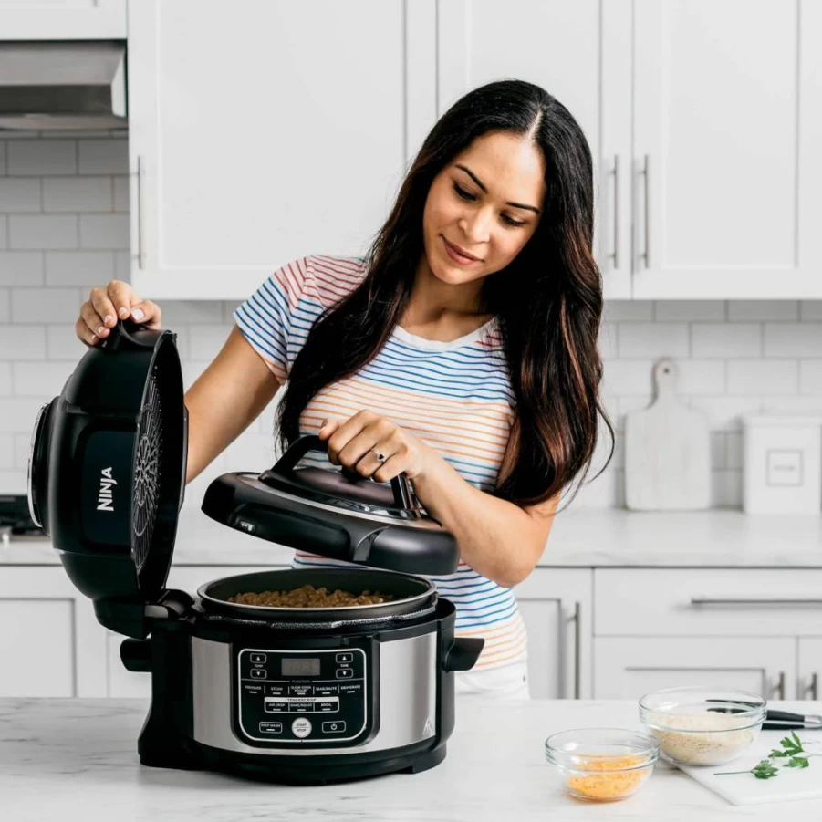 Ninja Foodi FD101 10-in-1 Programmable Pressure Cooker and Air Fryer, 5-Quart, Stainless Steel (Renewed)